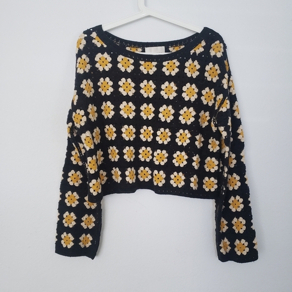 Industry Black and Yellow grannysquare Floral Knit Sweater L - Picture 8 of 9